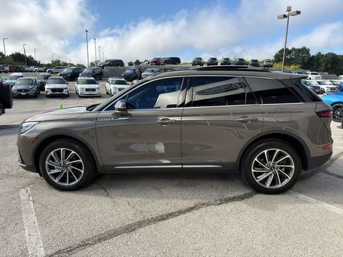 Used 2025 Lincoln Corsair FWD w/ Equipment Group 101A image 4
