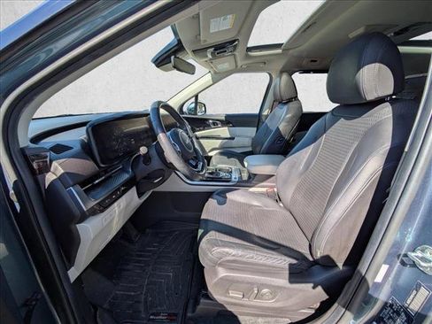 Used 2022 Kia Carnival SX Prestige image 14