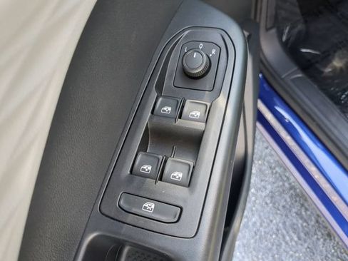 Used 2023 Volkswagen Taos S FWD image 19
