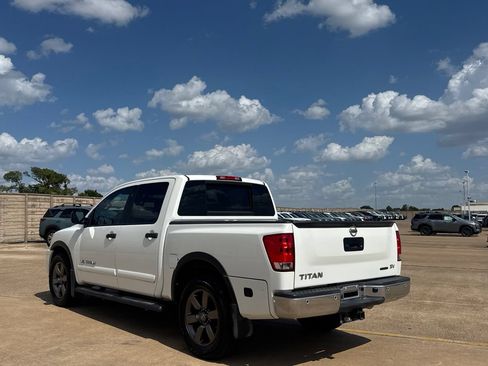Used 2015 Nissan Titan SV w/ SV Value Truck Package RWD image 19