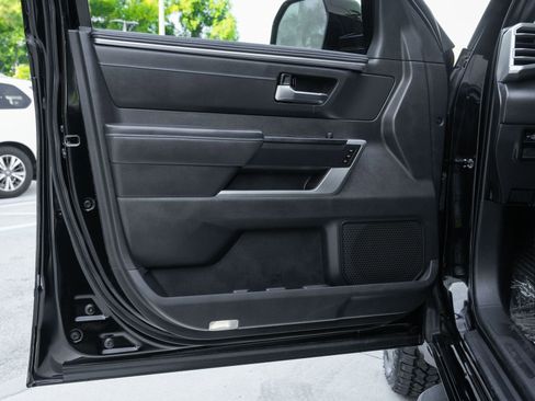 Used 2024 Toyota Tundra Platinum image 31