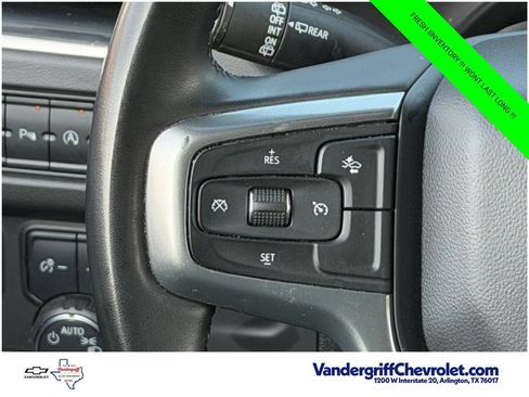 Used 2024 Chevrolet Suburban LT RWD image 14