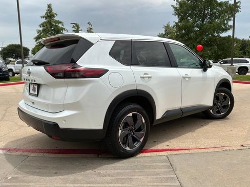Used 2025 Nissan Rogue SV FWD image 6