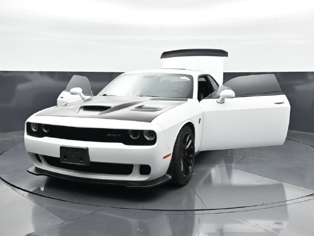 Used 2016 Dodge Challenger SRT Hellcat RWD image 52