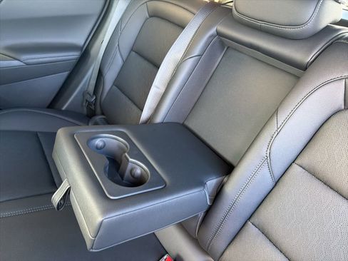 New 2026 Chevrolet Equinox LT w/ Convenience Package II image 30