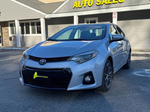 Used 2015 Toyota Corolla S image 3