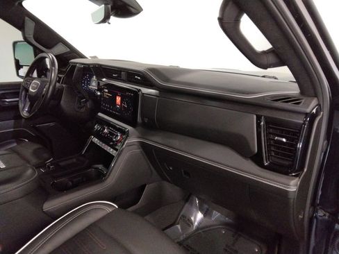 Used 2024 GMC Sierra 2500 AT4X image 51