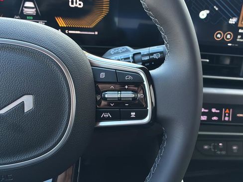 New 2026 Kia Carnival LXS image 28