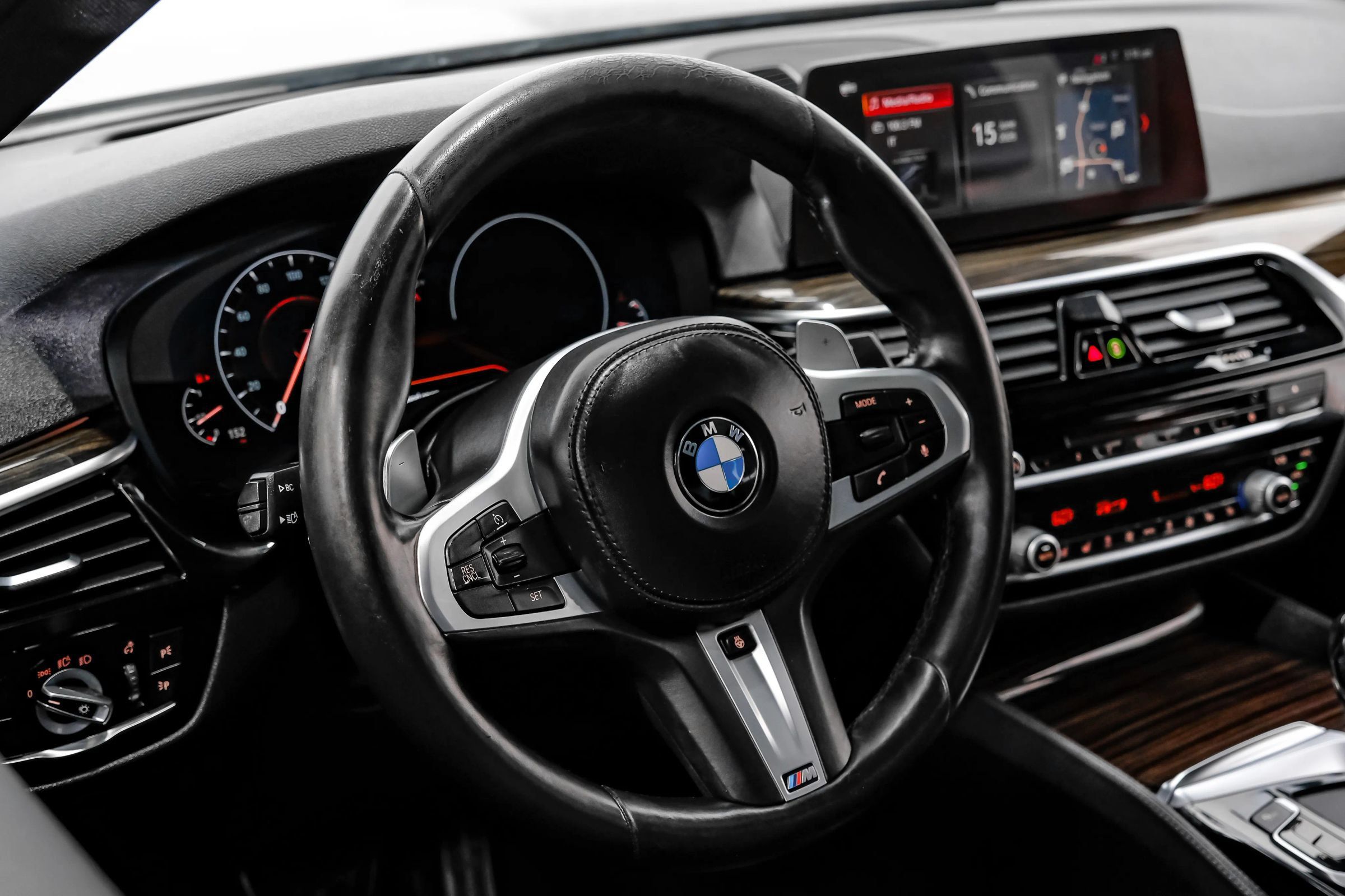 Used 2019 BMW 540i w/ M Sport Package RWD image 25