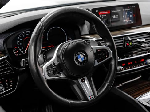 Used 2019 BMW 540i w/ M Sport Package RWD image 25