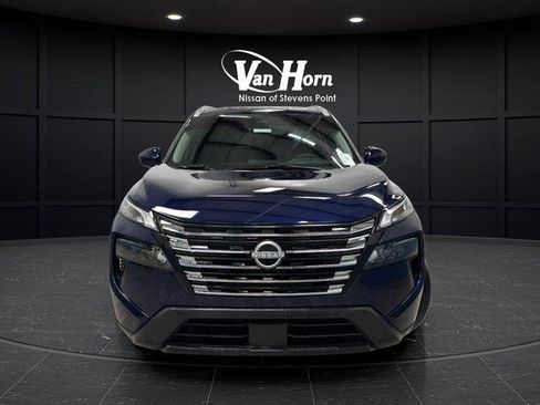 Used 2025 Nissan Rogue SV w/ SV Premium Package AWD/4WD image 2