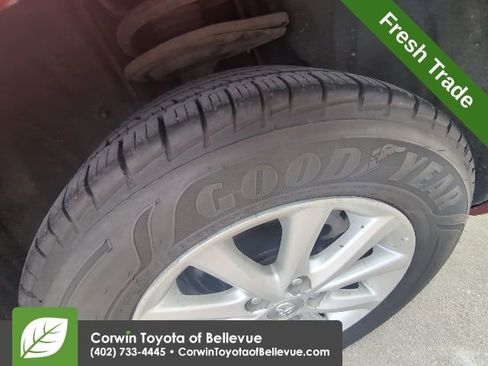 Used 2011 Toyota Camry Hybrid image 16