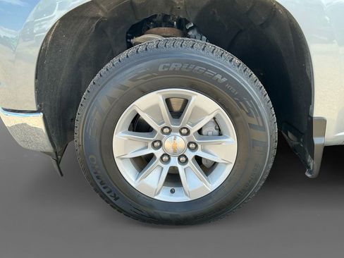 Used 2025 Chevrolet Silverado 1500 LT AWD/4WD image 14
