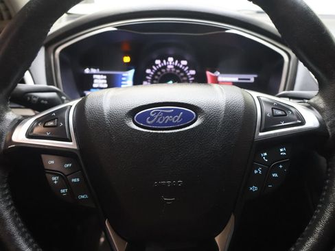 Used 2020 Ford Fusion SEL FWD image 21