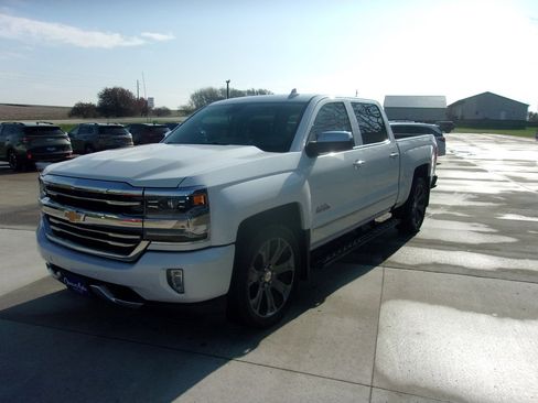 Used 2016 Chevrolet Silverado 1500 High Country w/ High Country Premium Package AWD/4WD image 4