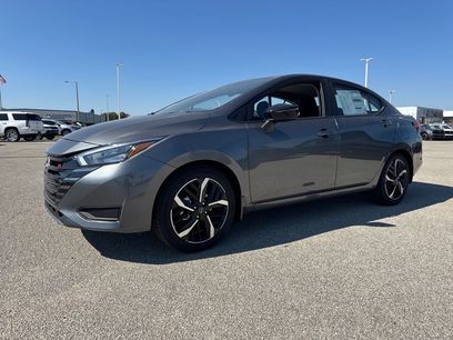New 2025 Nissan Versa SR w/ Trunk Package