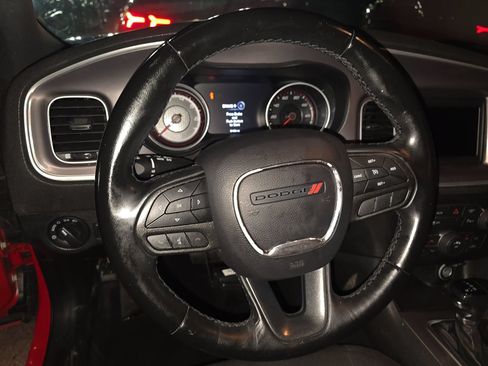 Used 2022 Dodge Charger SXT RWD image 8