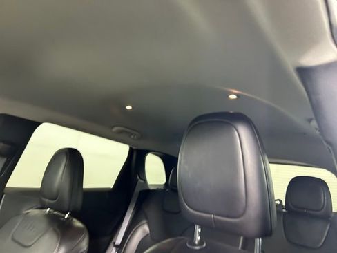 Used 2020 Jeep Cherokee Limited AWD/4WD image 13
