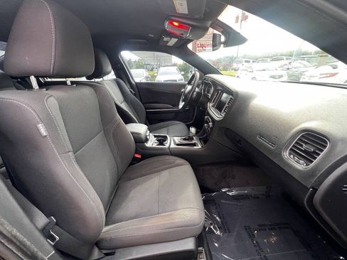 Used 2017 Dodge Charger R/T RWD image 13
