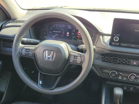 Used 2025 Honda Accord LX image 18