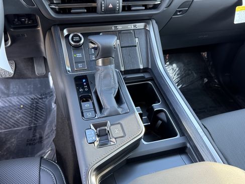 New 2026 Lexus GX 550 AWD/4WD image 25