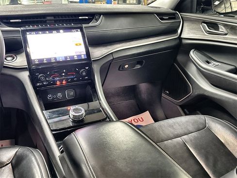 Used 2021 Jeep Grand Cherokee L Limited image 28