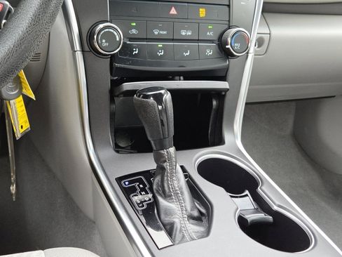 Used 2017 Toyota Camry LE FWD image 30