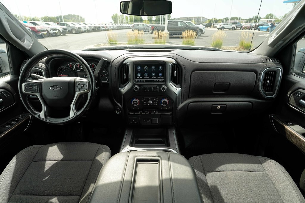 Used 2021 Chevrolet Silverado 1500 LT Trail Boss w/ Bed Protection Package AWD/4WD image 31