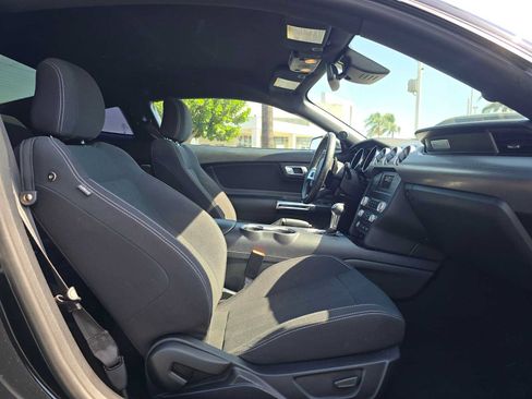 Used 2021 Ford Mustang GT w/ Black Accent Package RWD image 10