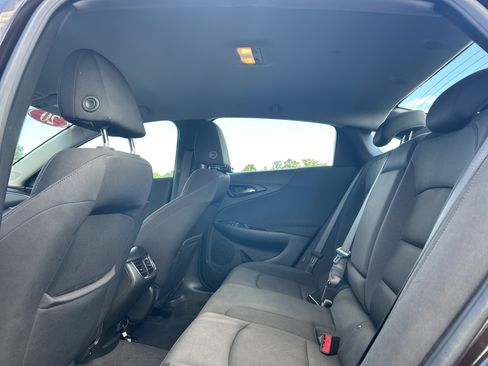 Used 2020 Chevrolet Malibu LT FWD image 13