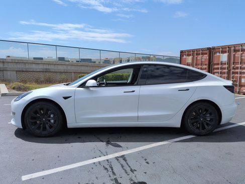 Used 2021 Tesla Model 3 Standard Range Plus RWD image 7