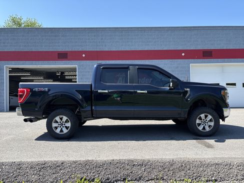 Used 2021 Ford F150 XLT AWD/4WD image 2
