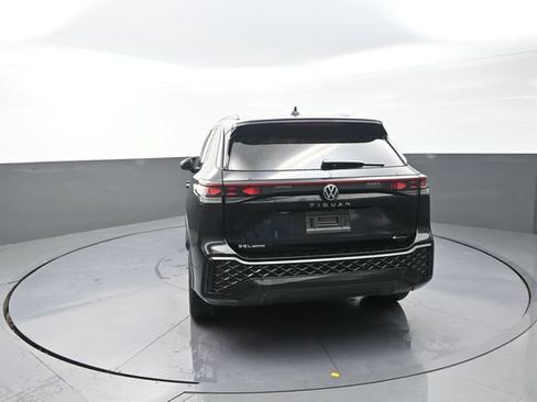 Used 2026 Volkswagen Tiguan SEL R-Line AWD/4WD image 55