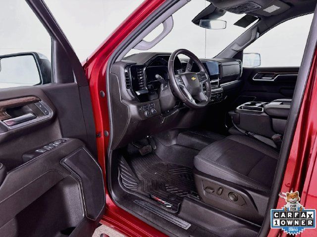Used 2022 Chevrolet Silverado 1500 LT AWD/4WD image 3
