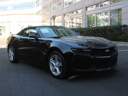 Used 2021 Chevrolet Camaro LT w/ Technology Package image 1