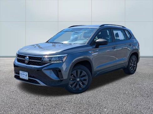 Used 2022 Volkswagen Taos S FWD image 1