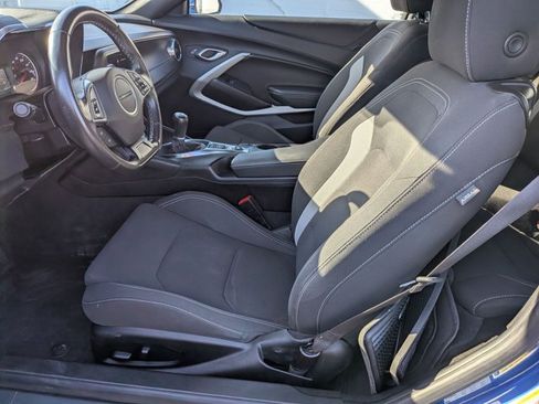 Used 2023 Chevrolet Camaro LT RWD image 15
