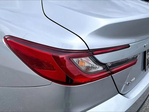 Used 2025 Toyota Camry LE FWD image 38