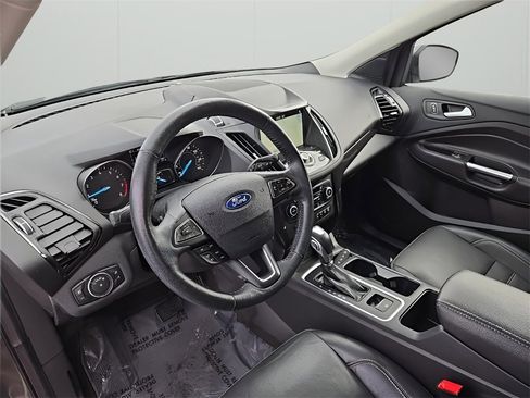 Used 2019 Ford Escape Titanium image 11