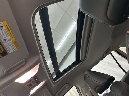 Used 2024 Toyota RAV4 Limited image 20