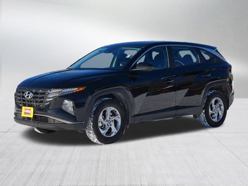 Used 2023 Hyundai Tucson SE image 3