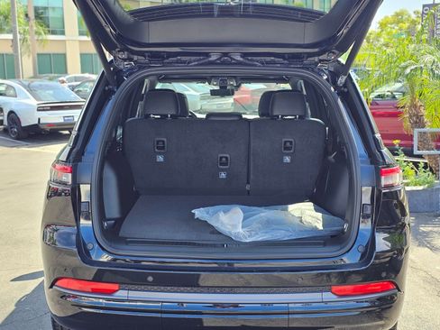 New 2026 Jeep Grand Cherokee Limited Reserve image 7