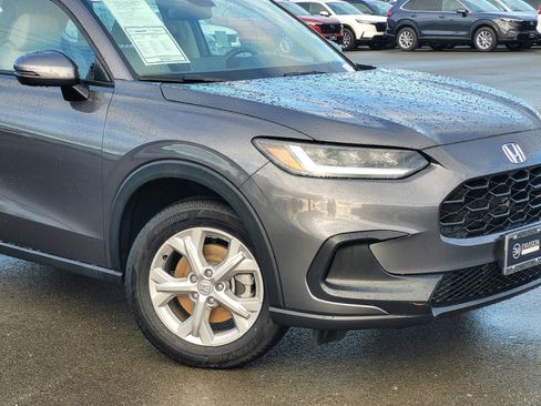 Certified 2024 Honda HR-V LX image 3