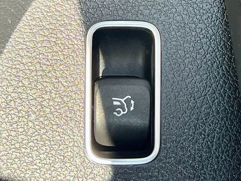 Certified 2024 Mercedes-Benz GLE 350 4MATIC image 37