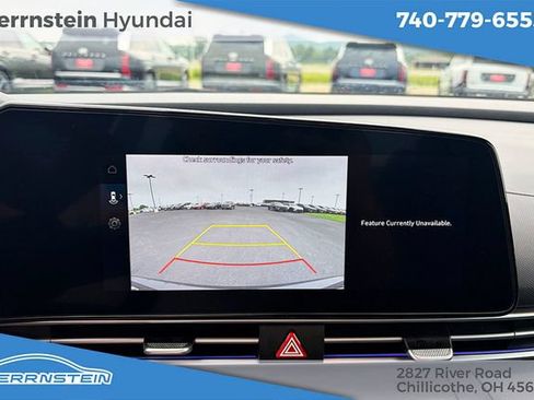 Used 2025 Hyundai Elantra Limited FWD image 13