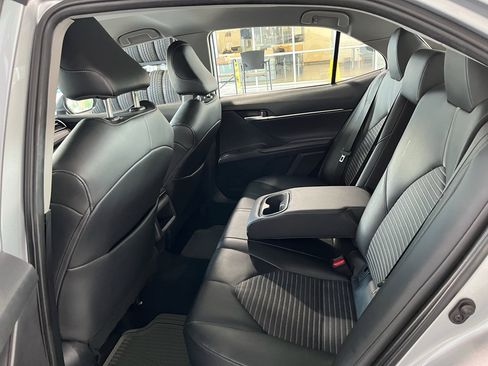 Used 2023 Toyota Camry SE image 14