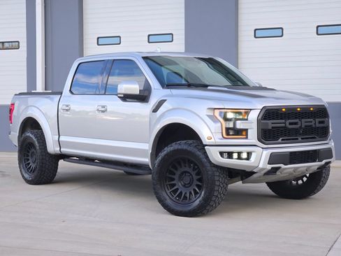 Used 2019 Ford F150 Raptor w/ Equipment Group 802A Luxury AWD/4WD image 1