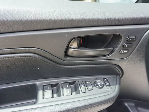 Used 2024 Honda Odyssey EX-L image 4