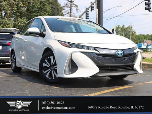 Used 2017 Toyota Prius Prime Premium FWD image 1