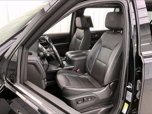 Used 2021 Chevrolet Suburban High Country w/ Premium Package AWD/4WD image 8